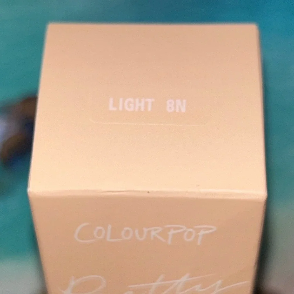 ColourPop Pretty Fresh Hyaluronic Acid Tinted Moisturizer Light Shade 8N New